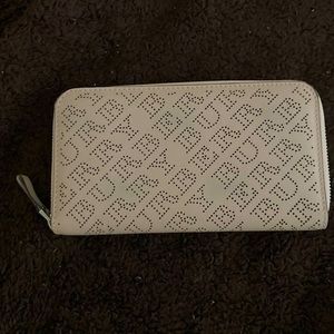 Brand New Pale Fawn Pink Burberry continental zip around wallet